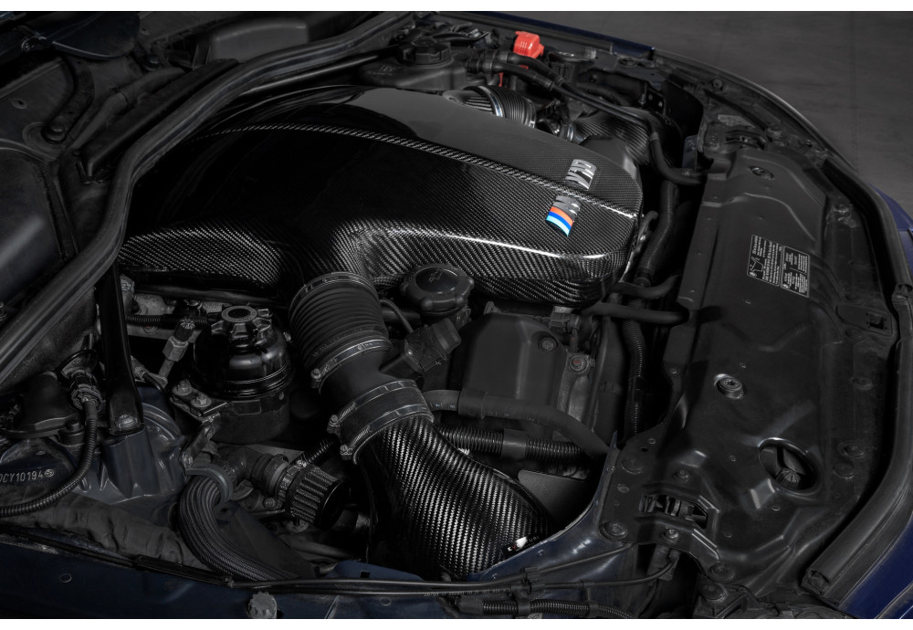 EVENTURI Carbon Fiber Engine Cover For BMW M5 E60 E61 S85 Engine EVENTURI Carbon Fiber Engine Cover For BMW M5 E60 E61 S85 Engine